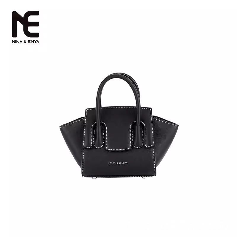 Antigona  Femme | Sac Antigona Petit Modèle En Cuir Grainé Antigona Antigona