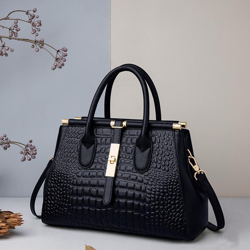 Sacs Porté Croisé  Femme | Sac Antigona Lock Mini En Python Antigona Antigona